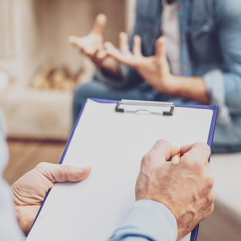 mens alcohol rehab program in florida doctor performs intake at men's alcohol rehab program in florida